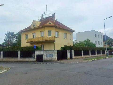 Prodej vily, Praha - Suchdol, 243 m2