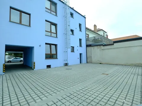 Pronájem bytu 3+kk, Uherské Hradiště, Tyršovo náměstí, 77 m2