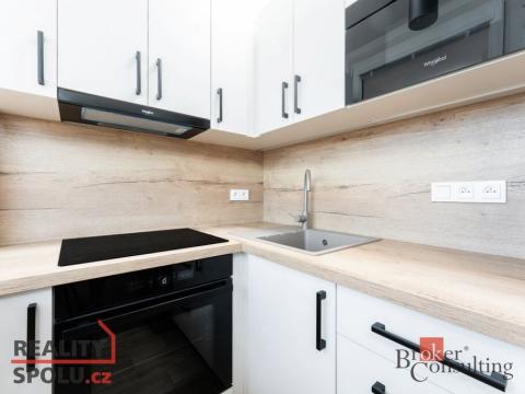 Pronájem bytu 1+kk, Hradec Králové - Slezské Předměstí, Třebechovická, 34 m2