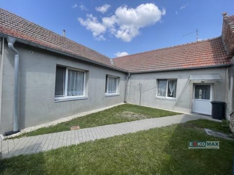 Prodej rodinného domu, Břeclav - Poštorná, Hlavní, 135 m2