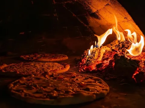 Pronájem restaurace, Praha - Vinohrady, Římská, 206 m2