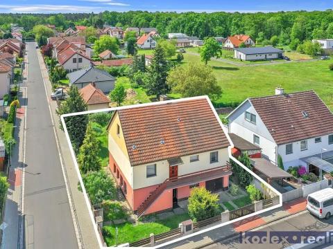 Prodej rodinného domu, Pardubice, 270 m2