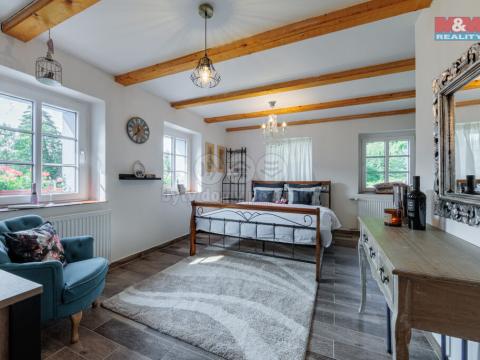 Prodej rodinného domu, Libá, 320 m2
