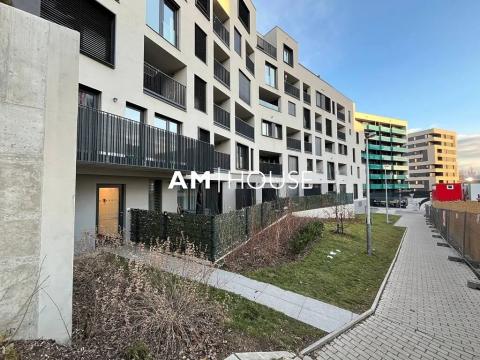 Pronájem garážového stání, Praha - Žižkov, Olgy Havlové, 15 m2