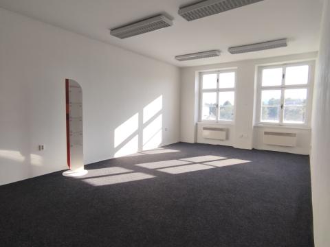 Pronájem kanceláře, Frýdek-Místek, náměstí Svobody, 97 m2