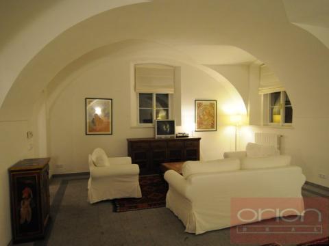 Pronájem bytu 2+1, Praha - Malá Strana, Vlašská, 92 m2