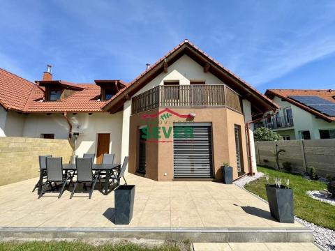 Prodej rodinného domu, Praha - Újezd nad Lesy, Novosibřinská, 220 m2