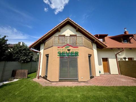 Prodej rodinného domu, Praha - Újezd nad Lesy, Novosibřinská, 220 m2