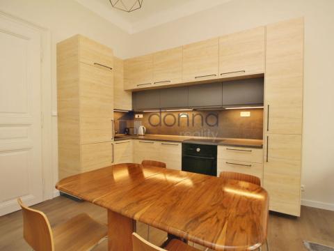 Pronájem bytu 4+kk, Praha, Viktora Huga, 80 m2