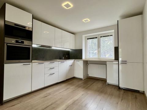 Pronájem bytu 2+1, Ostrava, Abramovova, 48 m2