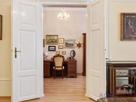 Prodej bytu 3+1, Karlovy Vary, K. Čapka, 88 m2