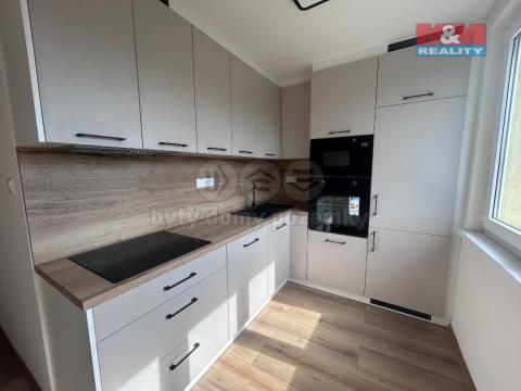 Pronájem bytu 2+1, Karviná - Ráj, Školská, 52 m2