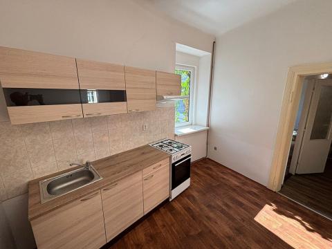 Pronájem bytu 2+1, Kladno, Váňova, 80 m2
