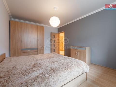Prodej bytu 3+1, Karlovy Vary - Stará Role, Dvořákova, 83 m2