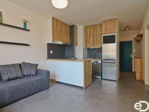Pronájem bytu 2+kk, Pardubice, nábřeží Závodu míru, 40 m2