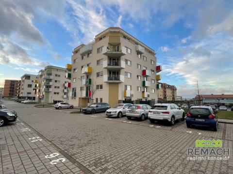 Pronájem garáže, Uherské Hradiště, Hrušková, 68 m2