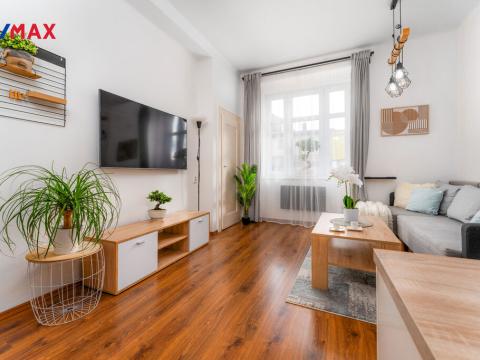Pronájem bytu 2+kk, Hradec Králové - Kukleny, Denisovo náměstí, 51 m2