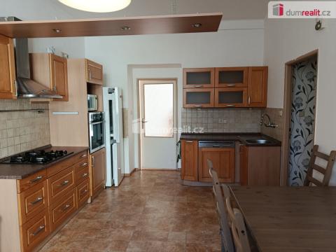 Pronájem bytu 3+1, Praha - Žižkov, Jeseniova, 85 m2