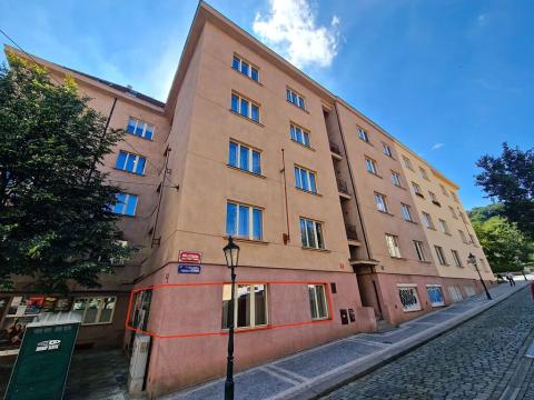 Prodej bytu 2+kk, Praha - Malá Strana, Hellichova, 57 m2