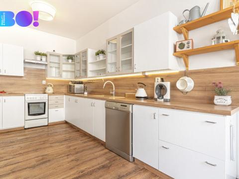 Prodej bytu 3+kk, Kostelec nad Černými lesy, náměstí Smiřických, 85 m2