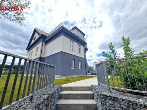 Pronájem bytu 3+1, Praha - Braník, Branická, 186 m2