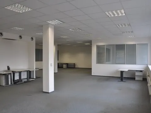 Pronájem kanceláře, Praha - Libeň, Lihovarská, 368 m2