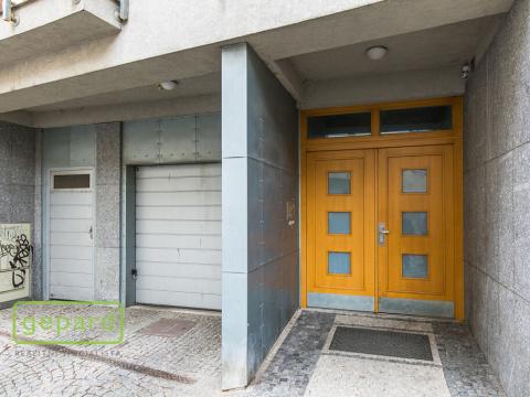 Pronájem garážového stání, Praha - Žižkov, Dalimilova, 14 m2