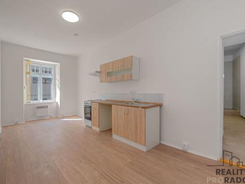 Pronájem bytu 2+kk, Znojmo, Kollárova, 42 m2