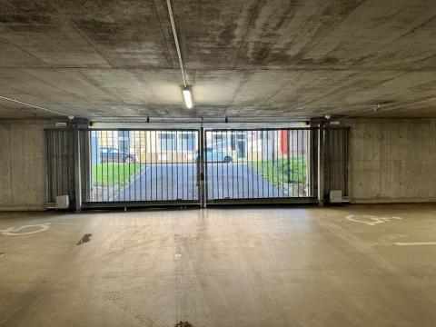Pronájem garážového stání, Plzeň, 12 m2