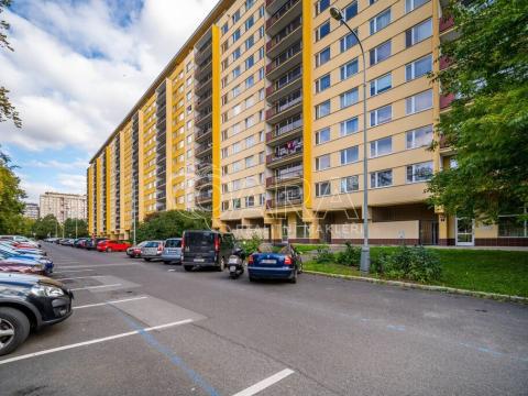 Pronájem bytu 2+kk, Praha - Kobylisy, Štíbrova, 43 m2