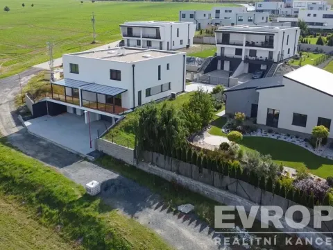 Prodej rodinného domu, Červené Pečky, Hrabáňova, 210 m2