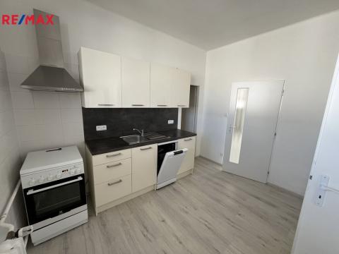 Pronájem bytu 2+1, Zlín, třída Tomáše Bati, 70 m2