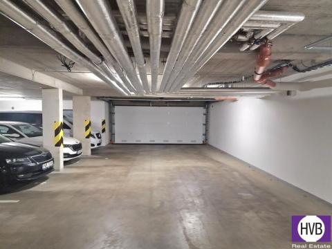 Pronájem garážového stání, Praha, Újezd u Průhonic, 13 m2