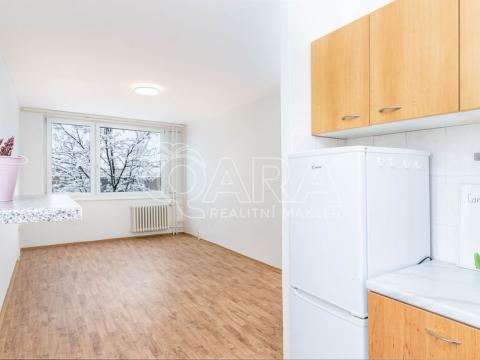 Pronájem bytu 2+kk, Praha - Petrovice, Morseova, 43 m2