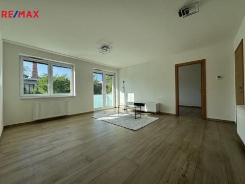 Pronájem bytu 2+kk, Olomouc, Třída Jiřího Pelikána, 60 m2