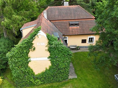 Prodej rodinného domu, Vysoký Chlumec, 190 m2