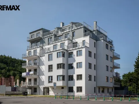 Prodej bytu 2+kk, Karlovy Vary, Šumavská, 86 m2