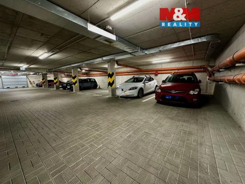 Pronájem garážového stání, Pardubice - Pardubičky, Východní, 14 m2