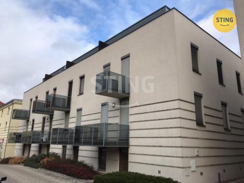 Pronájem bytu 1+kk, Hradec Králové, Plácelova, 44 m2