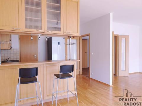 Pronájem bytu 2+kk, Praha, Schwarzenberská, 75 m2