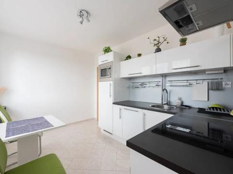 Prodej bytu 1+1, Líbeznice, Mělnická, 33 m2
