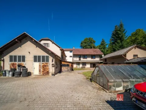 Prodej rodinného domu, Dubenec, 250 m2