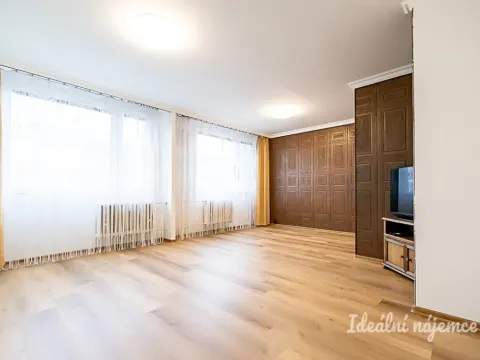 Pronájem bytu 3+1, Praha - Kobylisy, Kurkova, 92 m2