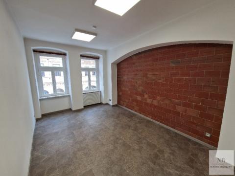 Pronájem kanceláře, Karlovy Vary, Lázeňská, 18 m2