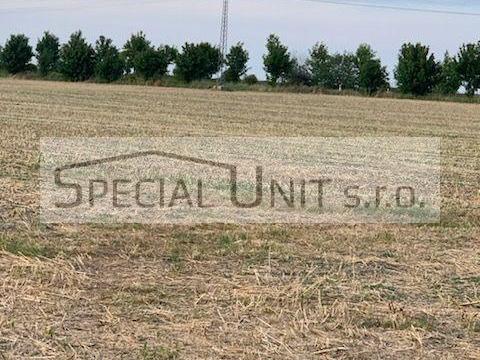 Prodej komerčního pozemku, Unhošť, tř. Dr. Beneše, 2208 m2