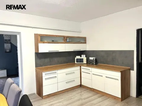 Prodej rodinného domu, Valeč - Velký Hlavákov, 298 m2
