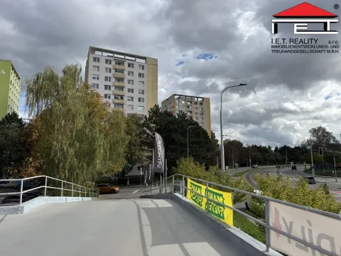 Pronájem garáže, Brno - Královo Pole, Herčíkova, 13 m2