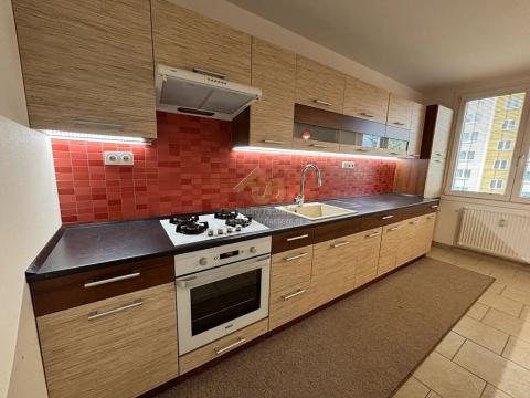 Prodej bytu 3+1, Plzeň, Brněnská, 82 m2