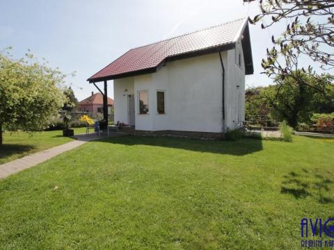 Prodej rodinného domu, Měník, 68 m2