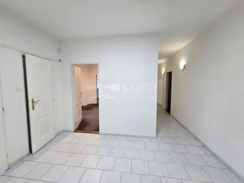 Pronájem kanceláře, Praha, Na Březince, 120 m2